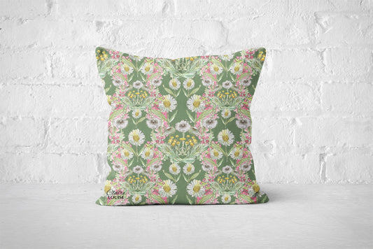 Meadow Green Daisies Bloom Patterned Outdoor Cushion